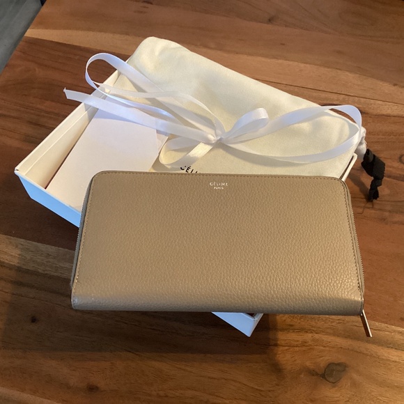 Celine Large Wallet full set Tan - Picture 1 of 11